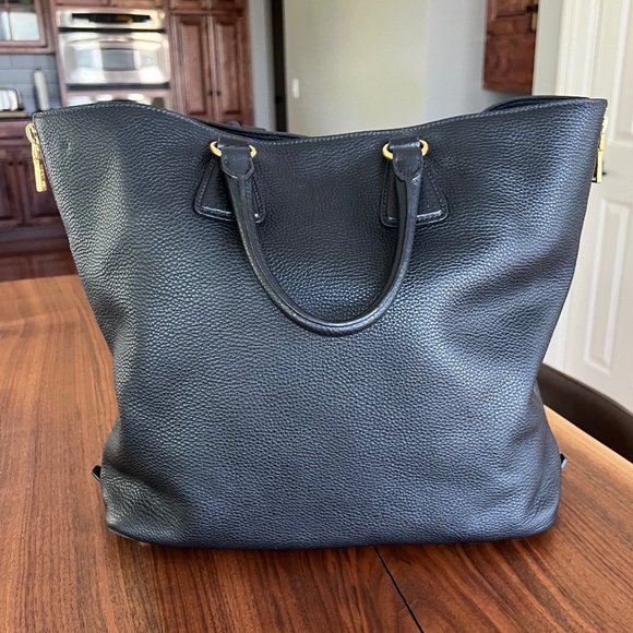 Prada Tote Bag - Picture 3 of 16